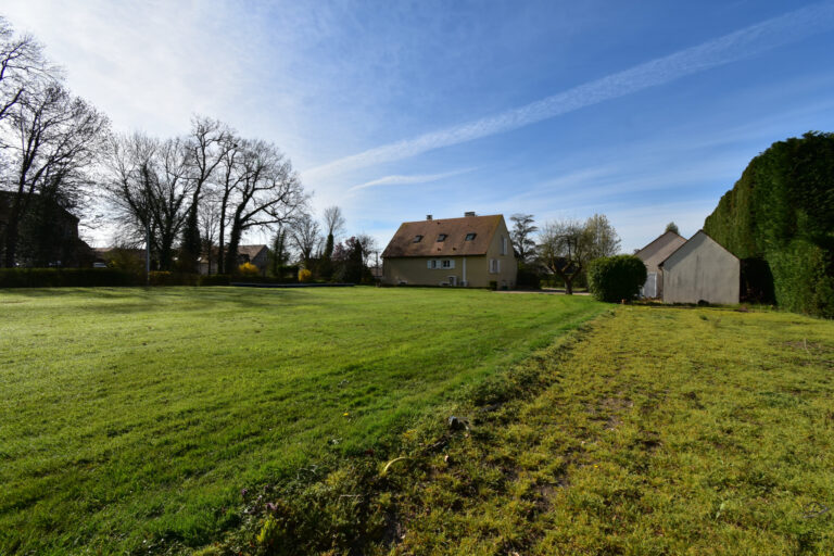 231000-TerrainRuffey-ls-Beaune